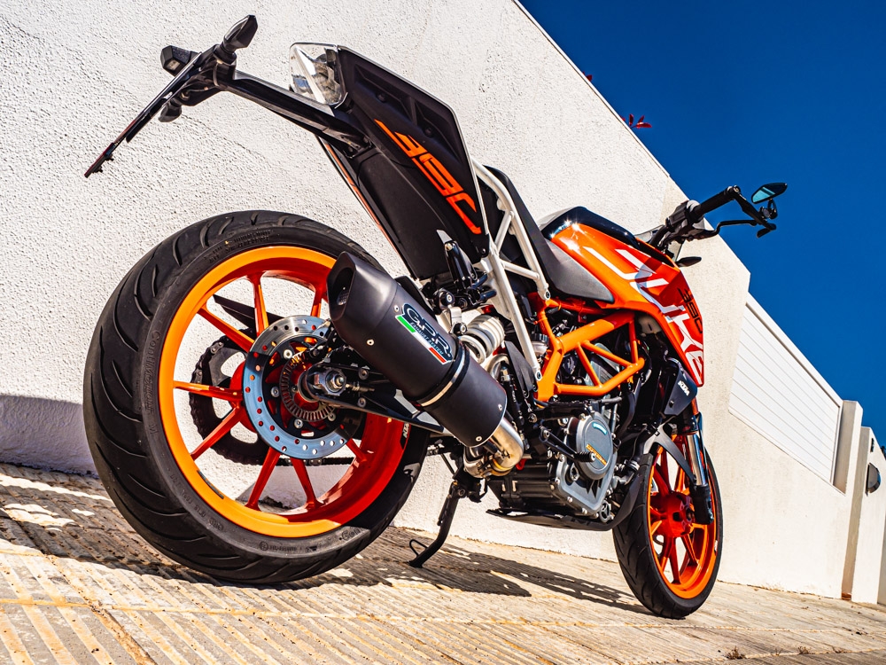 Escape compatível com Ktm Duke 390 2017-2020, Furore Evo4 Nero, Escape legal, homologado, silenciador com db killer removível e tubo de ligação específico 