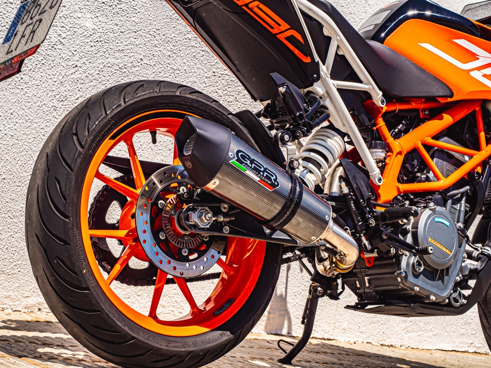 Escape compatível com Ktm Duke 250 2017-2020, GP Evo4 Poppy, Escape legal, homologado, silenciador com db killer removível e tubo de ligação específico 