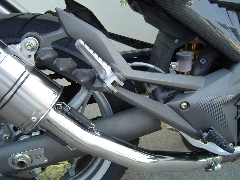 Escape compatível com Cagiva Raptor 1000 2000-2003, Trioval, Par de silenciosos de escape homologadas, com db killer removível e tubos de ligação específicos 